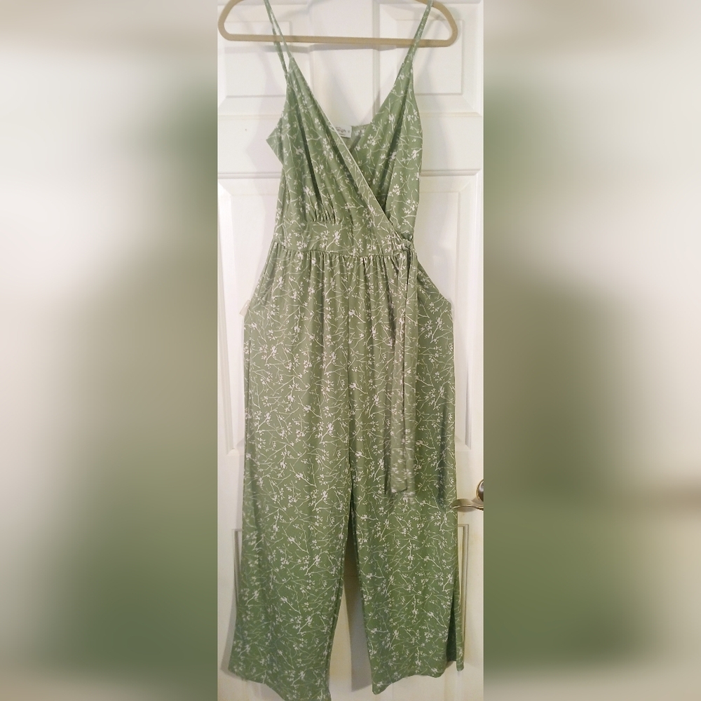 NWT - Kaileigh Rica Knit Crop, Wide Leg Jumpsuit - Green, Floral Print Size S